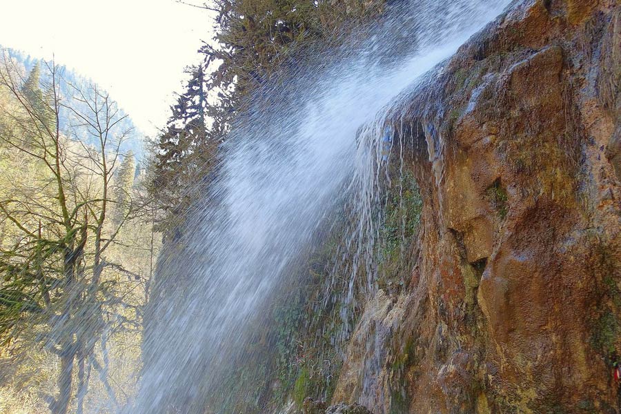как добраться до водопада мужские слезы в абхазии
