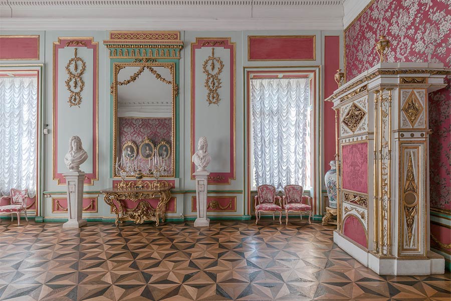 малиновая гостиная кусковского дворца